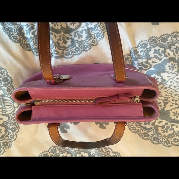 Coach Hamptons Collection Pink Leather Tote with White Stitching - Picture 7 of 12